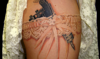tattoo-spb female color healed some sessions realistic tattoo garter on the leg tattoo gun custom design